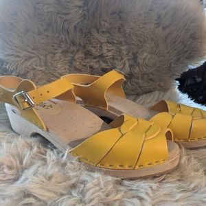 Lotta from Stockholm clogs